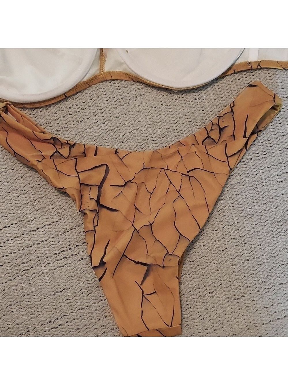 Matte Collection Bali Bikini - Picture 15 of 16